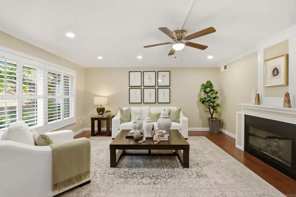 Property Photo: 5482 Rebolla Lane CA 92124