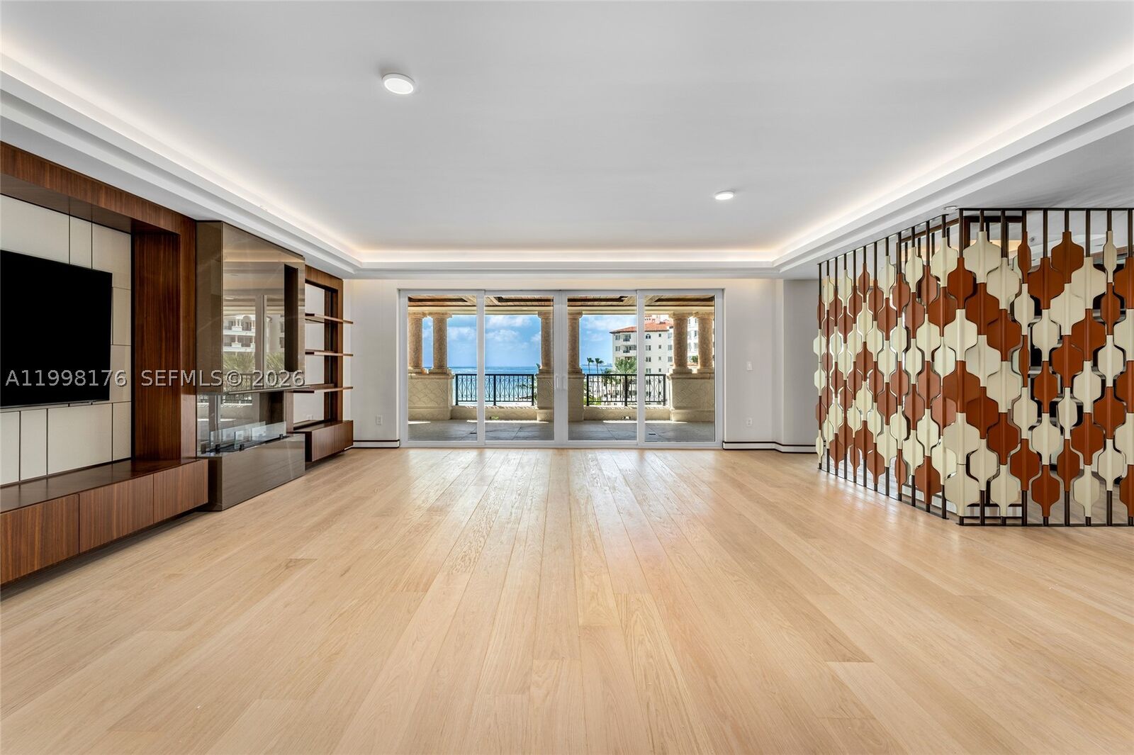 Property Photo:  7445 Fisher Island Dr 7445  FL 33109 