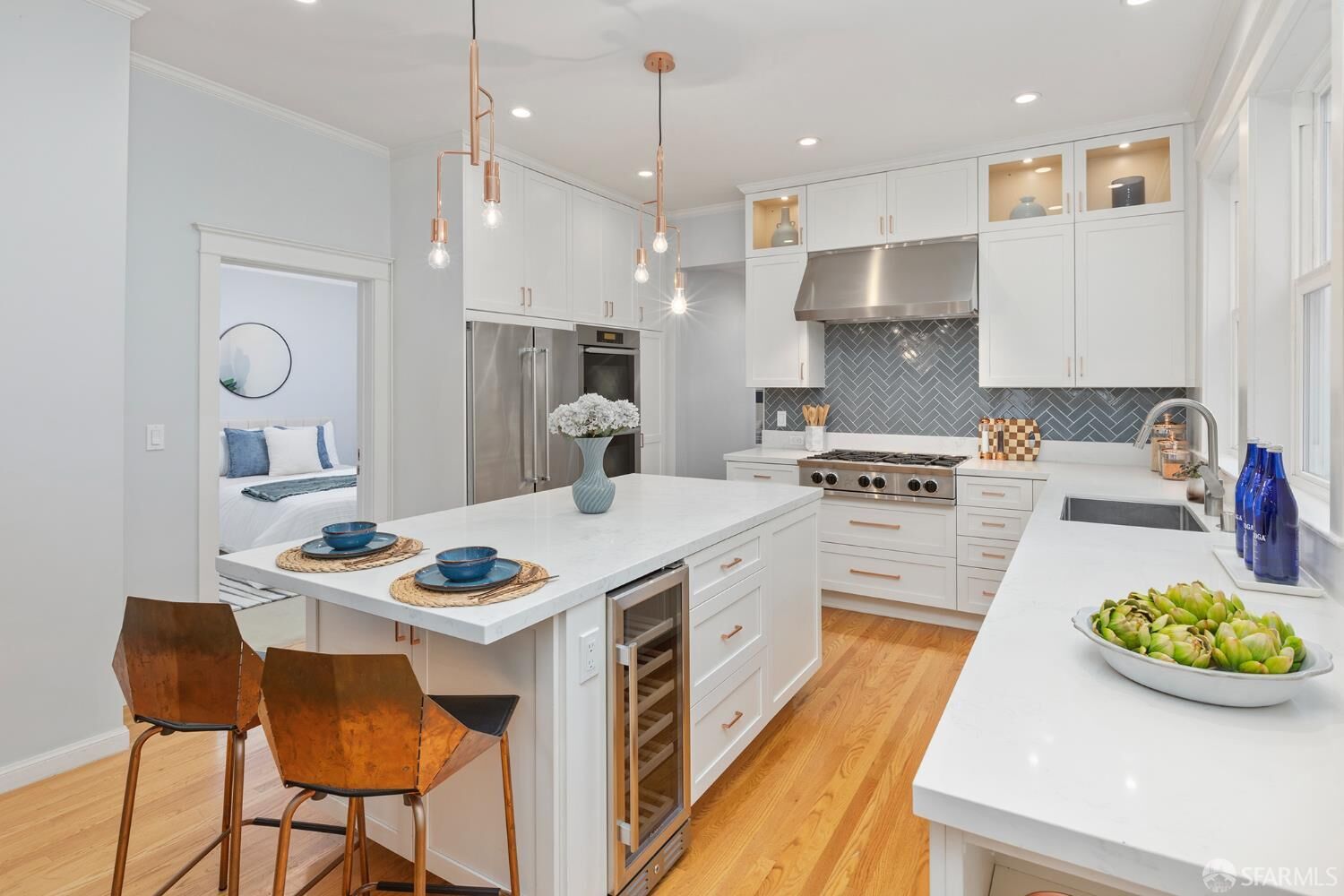 Property Photo:  267 Anderson Street  CA 94110 