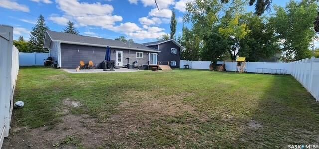 Property Photo:  613 Peters Avenue  SK S0C 2B0 
