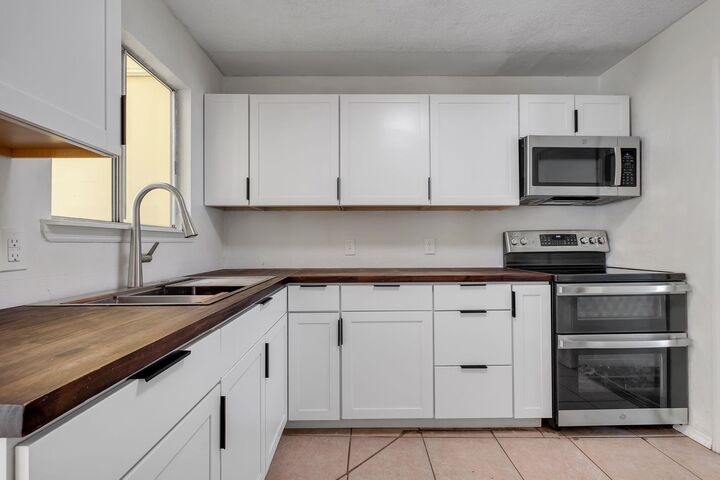 Property Photo:  3156 Huntington Woods  FL 32303 