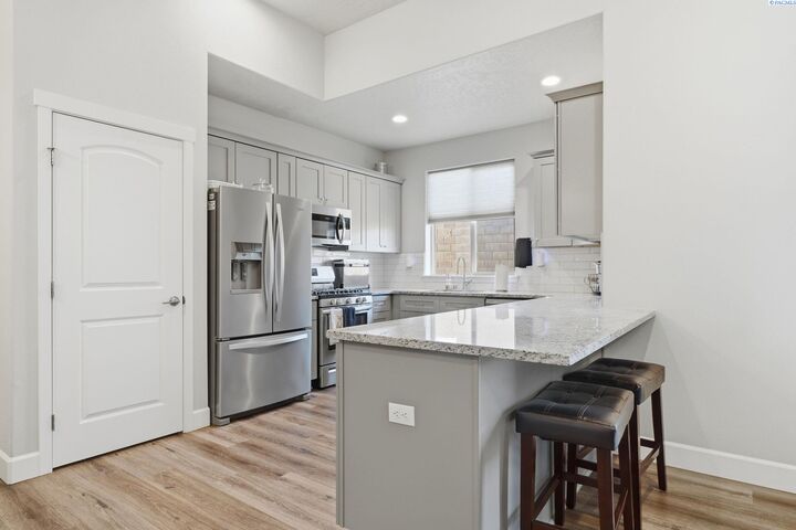 Property Photo:  7207 Courtney Ct  WA 99301 