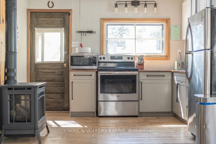 Property Photo: 43 Gatewood Road ON K0M 1K0