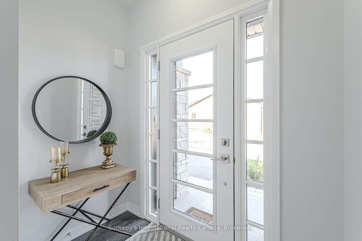 550 Grey Street 20 — photo 1