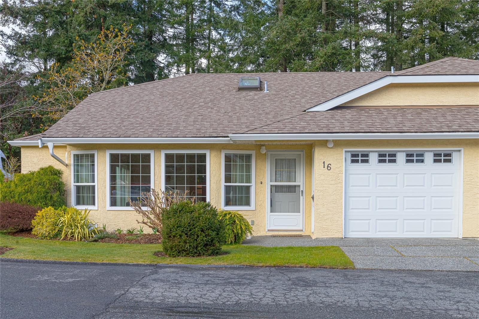 Property Photo: 4750 Uplands Dr #16 BC V9R 5H7