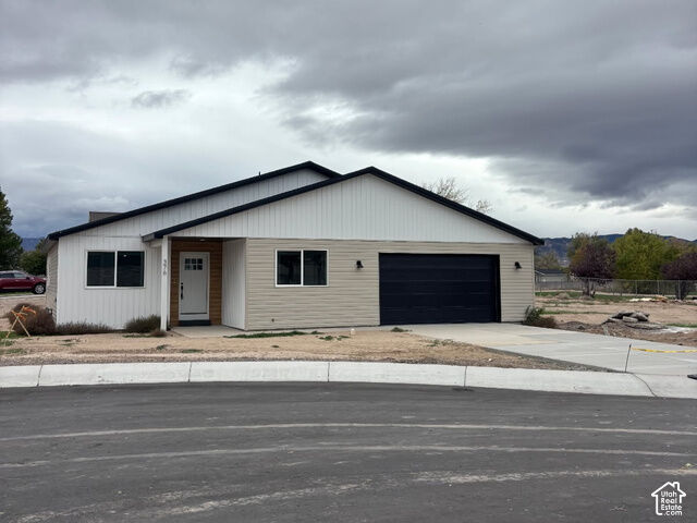 Property Photo:  376 S Maple Dr  UT 84654 