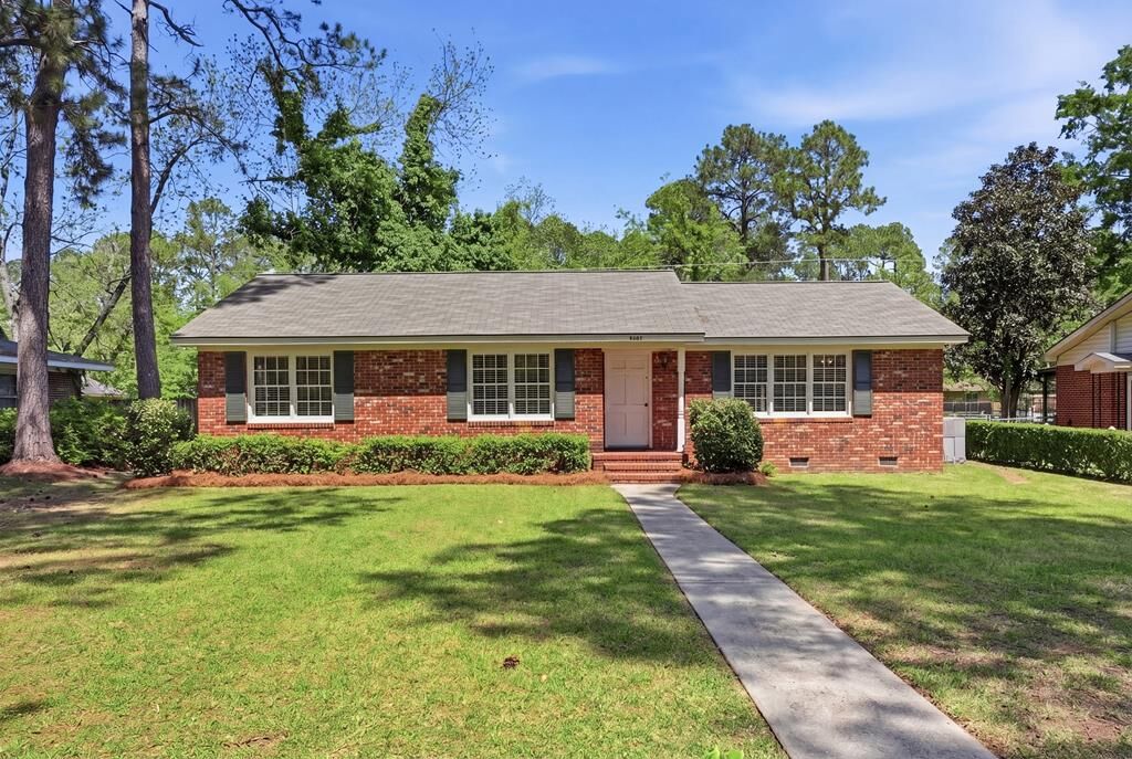 Property Photo:  2321 Pembroke Drive  GA 31707 