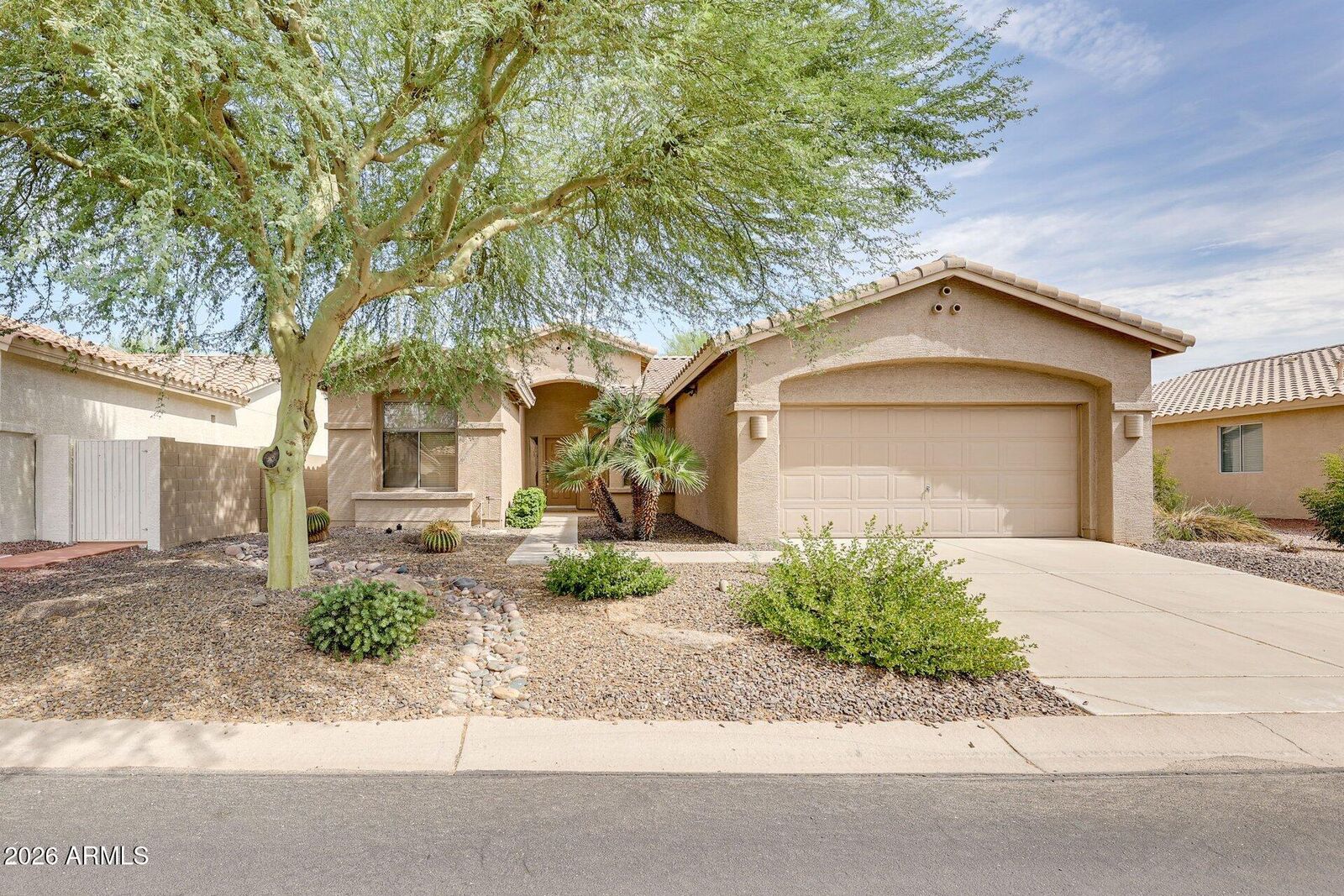 Property Photo: 9746 E Coopers Hawk Drive AZ 85248