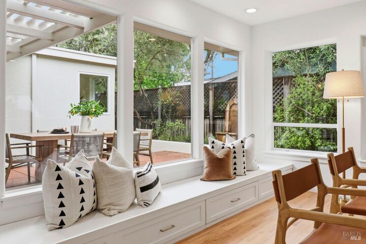 Property Photo:  40 Corte Cayuga  CA 94904 