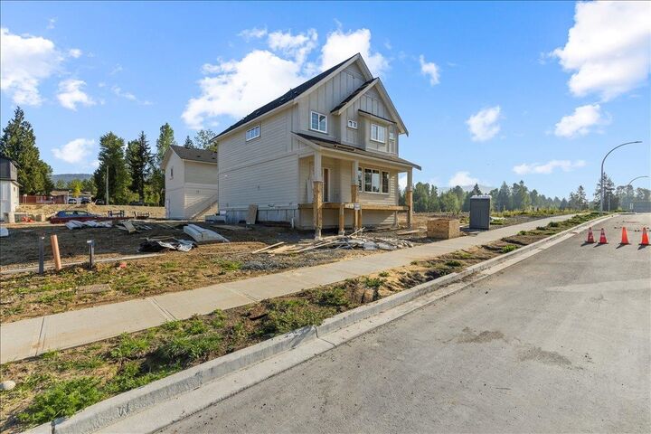 Property Photo: 33189 Pinchbeck Avenue BC V2V 6X9