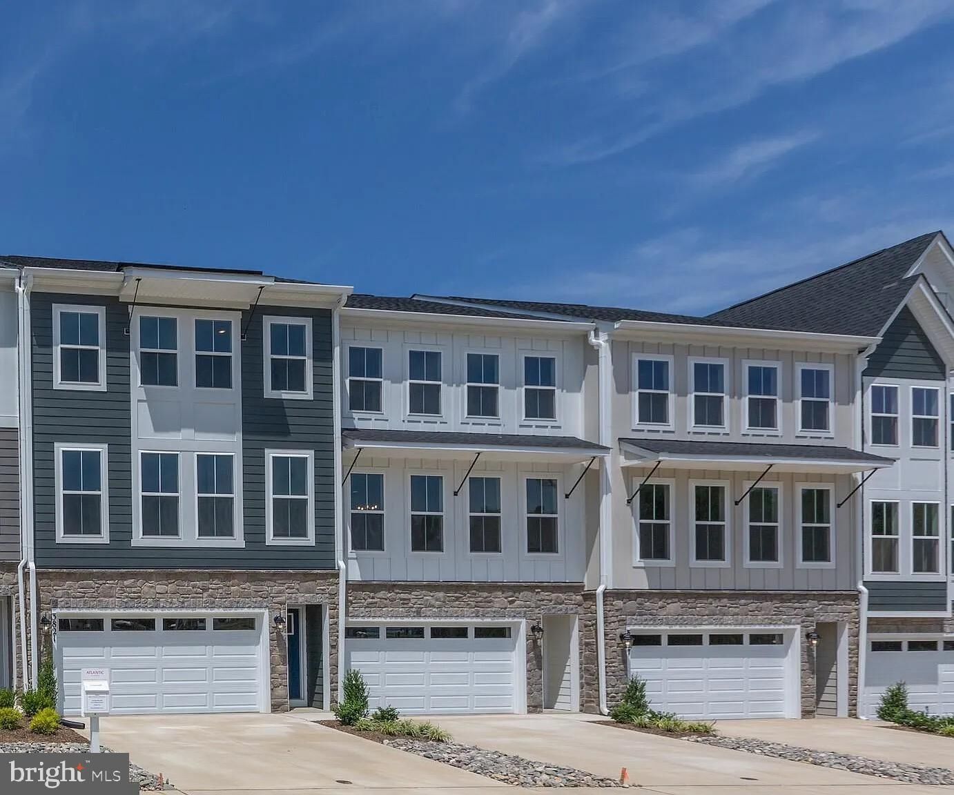 Property Photo:  3814 Drayton Court  VA 22408 