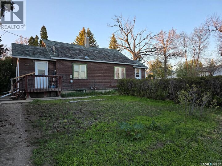 Property Photo: 604 3rd Avenue NW SK S9H 0S9