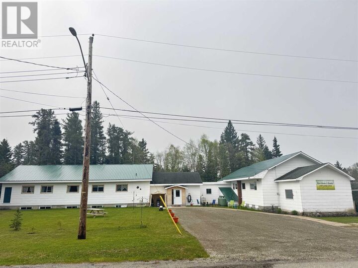 323 Hardy Ave — photo 1