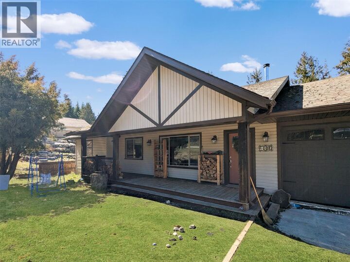 Property Photo: 1007 Harold Street BC V0G 2C0