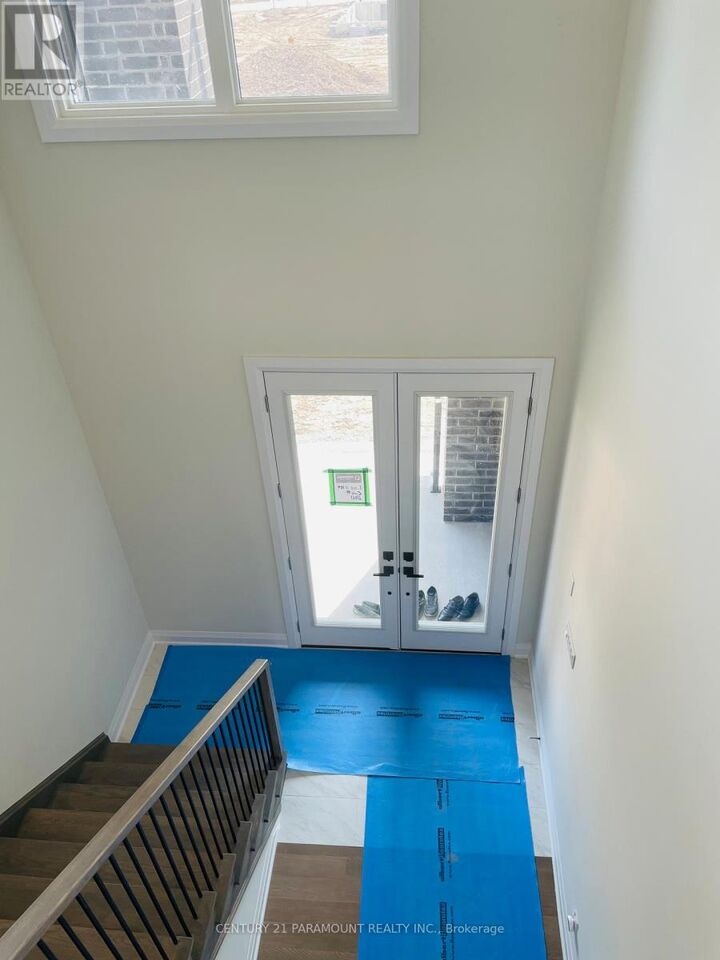 Property Photo:  6461 Sunshine Common  ON L2G 7J3 