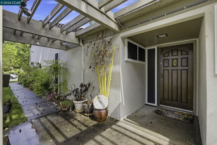 Property Photo:  335 Tampico  CA 94598 