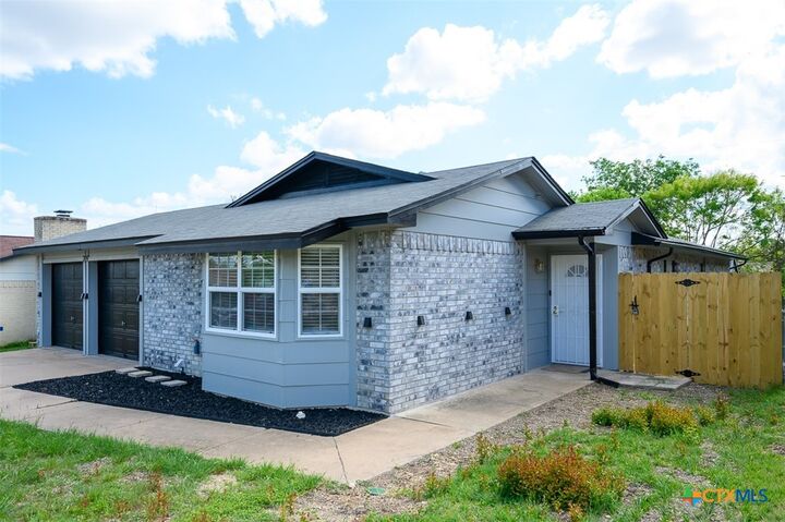 Property Photo:  209 W Hogan Drive  TX 76522 