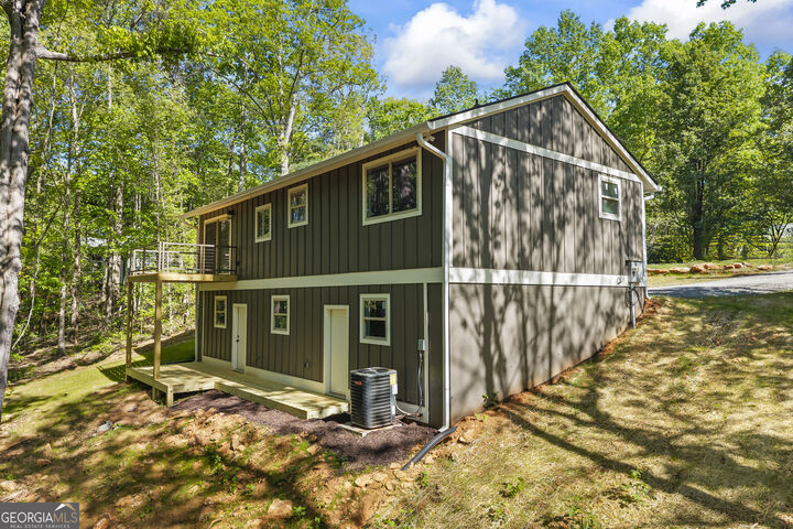 Property Photo:  580 White Pine Circle  GA 30535 