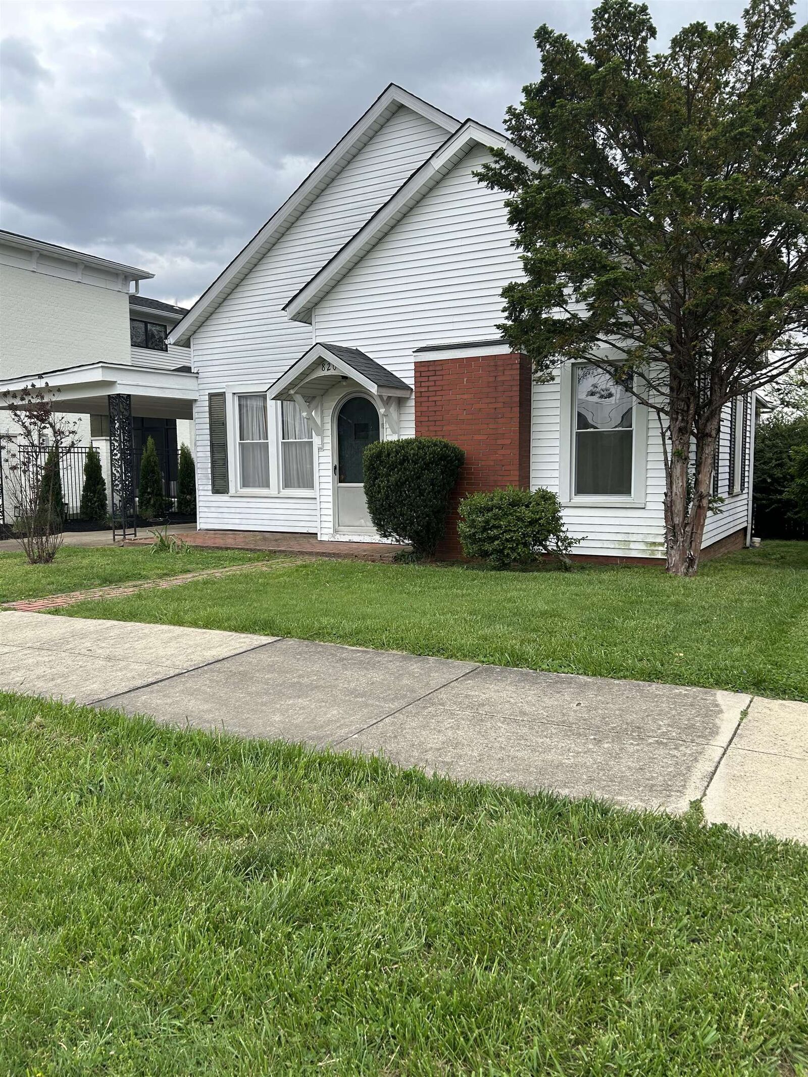 Property Photo:  820 N Main Street  KY 42420 
