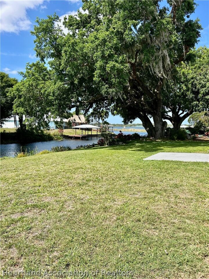 Property Photo:  136 Forever Avenue  FL 33852 