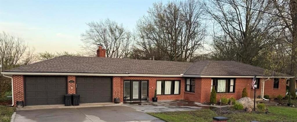 Property Photo:  411 S Hillcrest Drive  MO 64469 