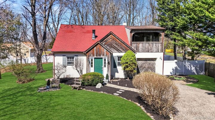 Property Photo:  41 Croft Lane  NY 10567 