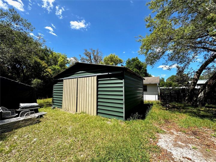 Property Photo:  6013 Idle A While Circle  FL 33523 