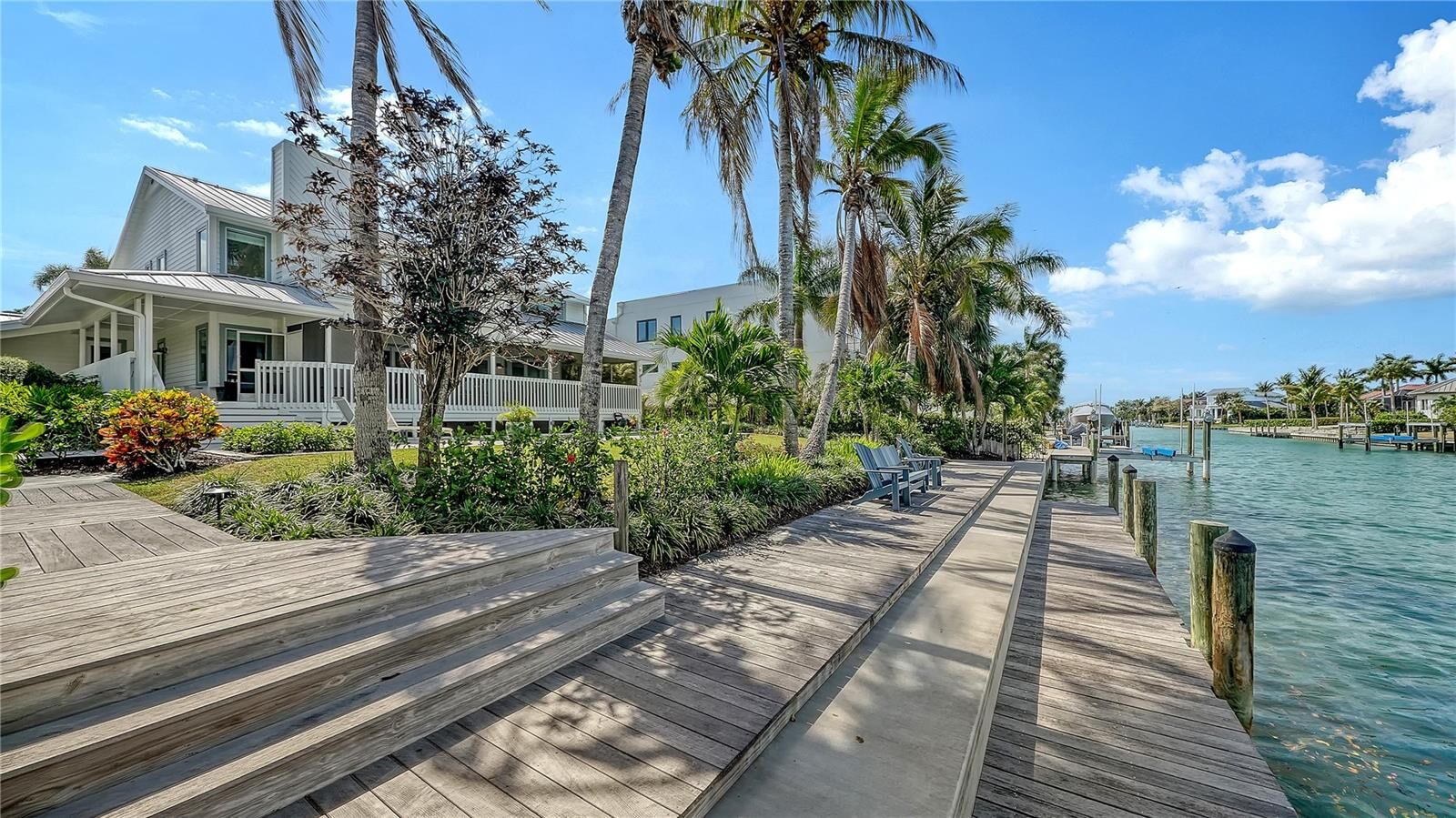 Property Photo:  476 Meadow Lark Drive  FL 34236 