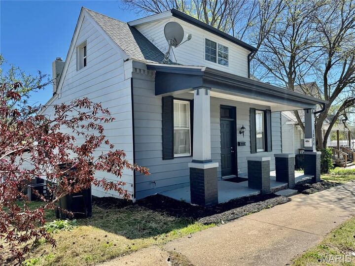 Property Photo: 1024 South Charles Street IL 62220