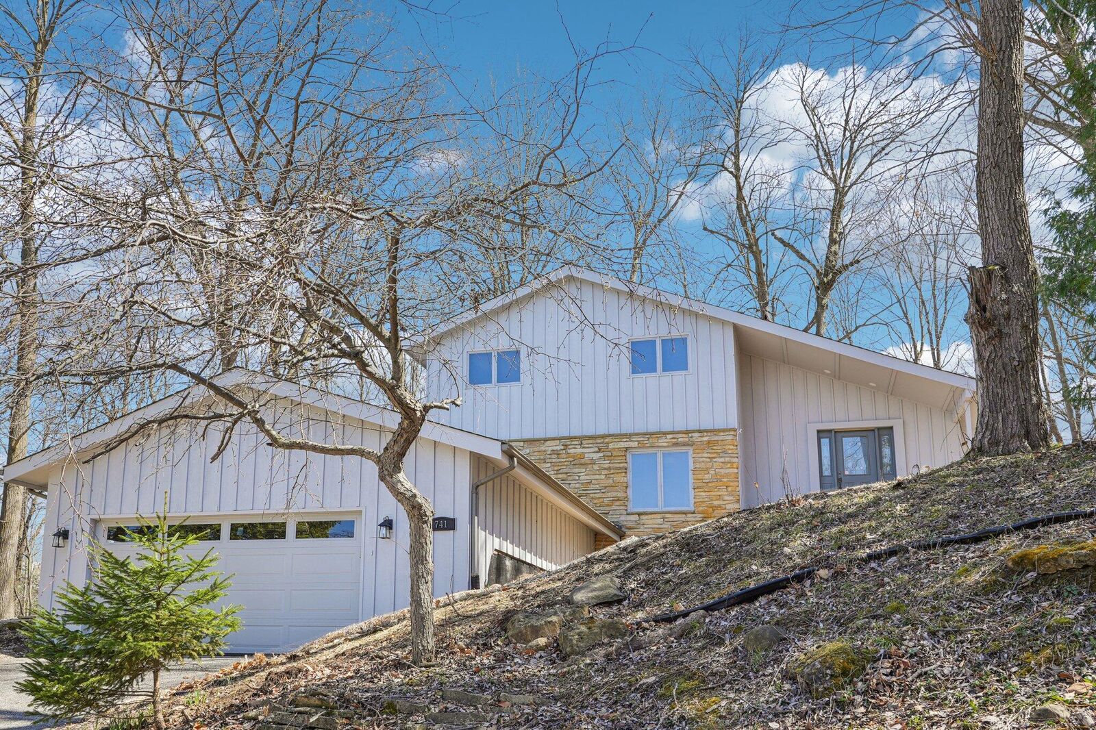 Property Photo: 741 Summit Ct WI 53095