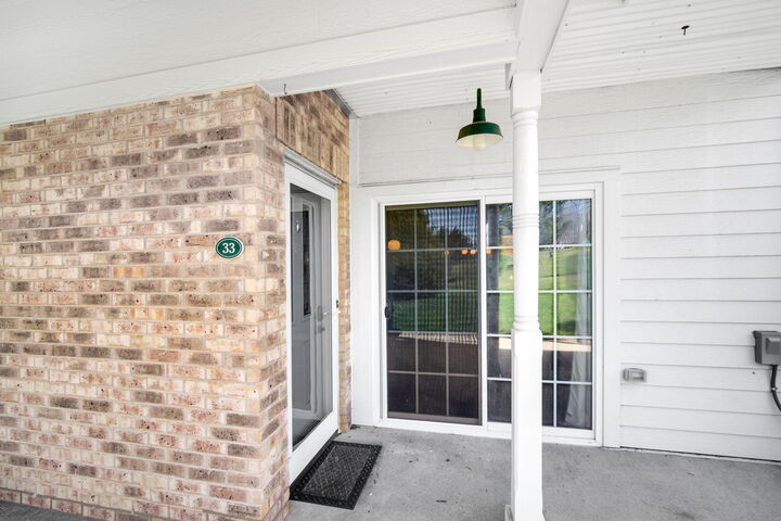 Property Photo:  2720 Northview Rd 33  WI 53188 