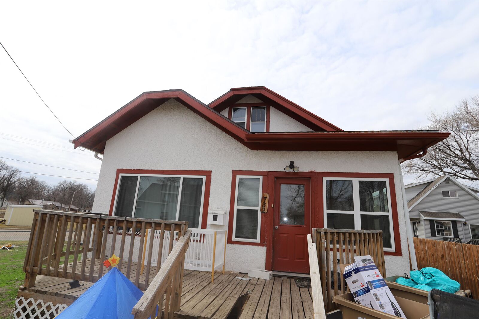 Property Photo:  732 Lincoln Ave NW  ND 58703 