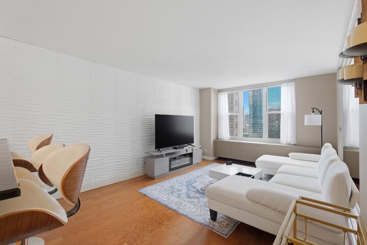 Property Photo:  400 E Randolph Street 3314  IL 60601 