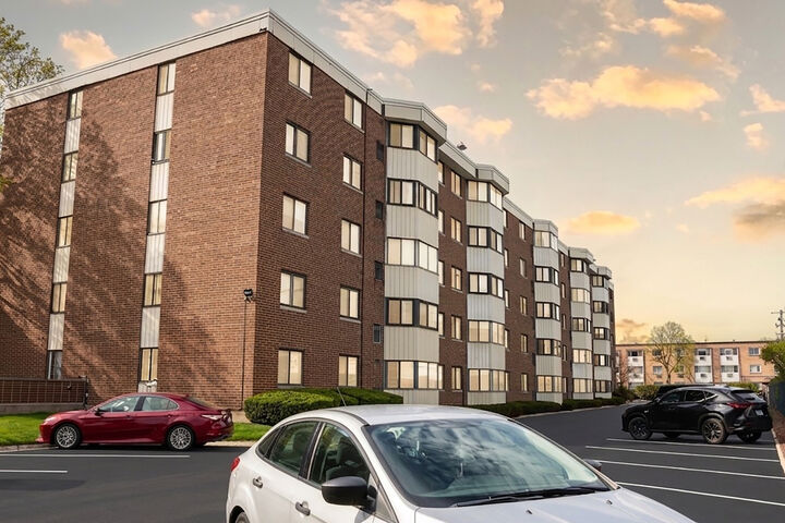 Property Photo:  5500 Lincoln Avenue 510-E  IL 60053 