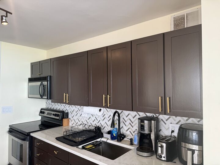 Property Photo: 655 W Irving Park Road 3501 IL 60613