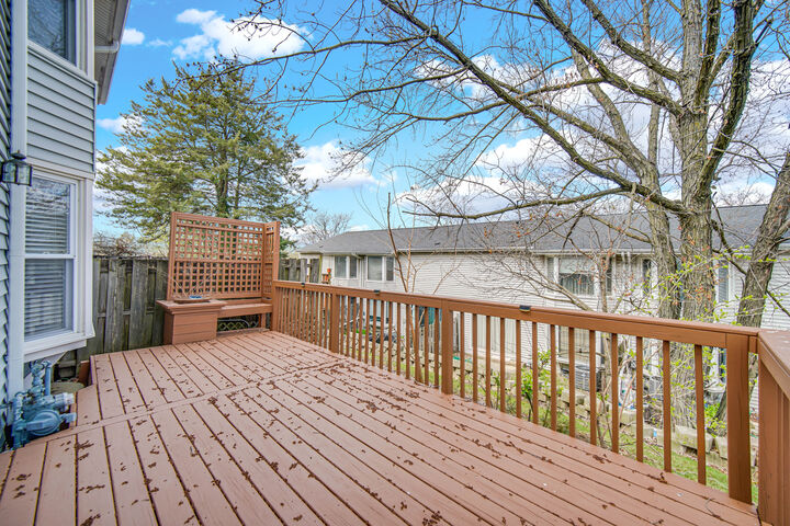 Property Photo:  140 Leslie Lane  IL 60440 