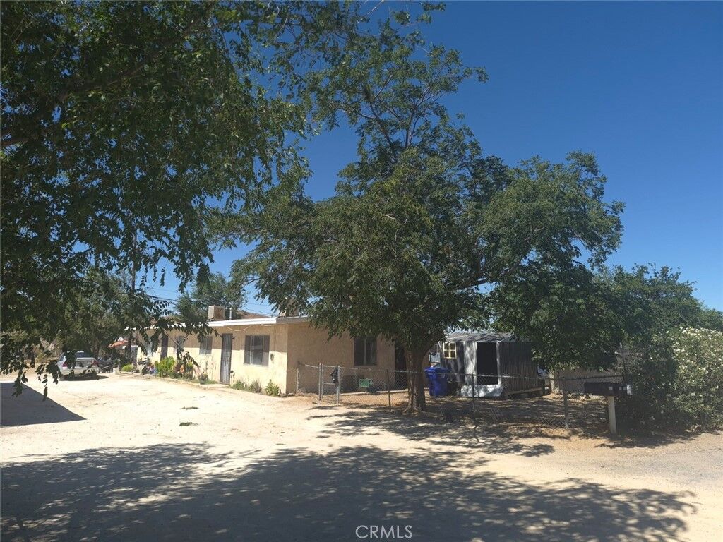 Property Photo: 29159 US Highway 58 CA 92311