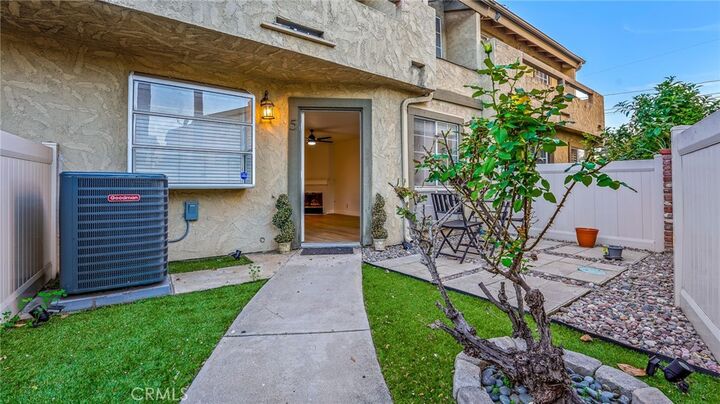 Property Photo:  181 W La Verne Ave 5  CA 91767 