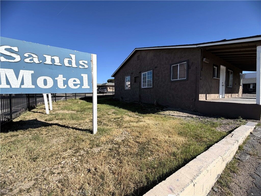 Property Photo:  924 E Main  CA 92311 