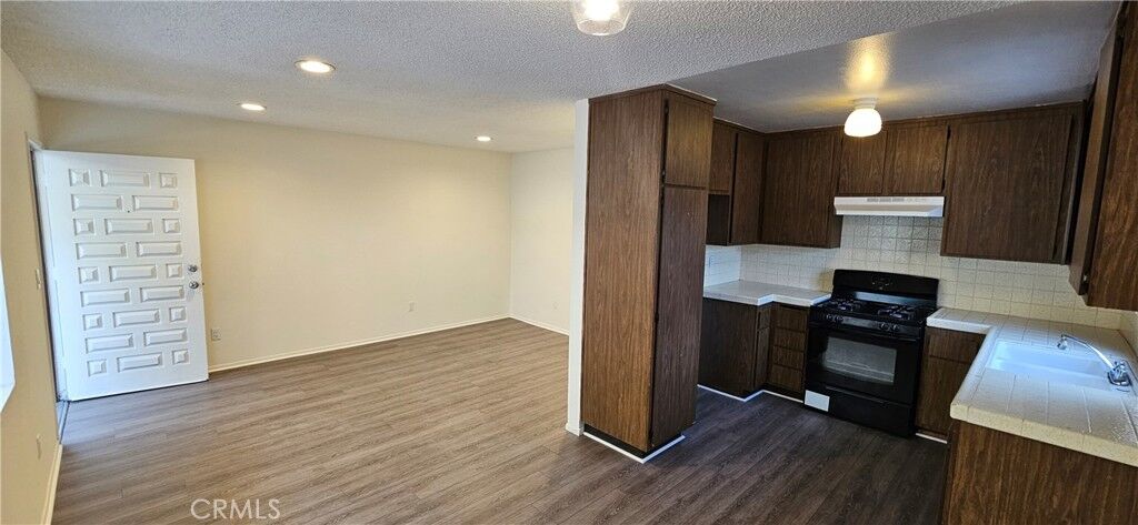 Property Photo: 614 S Lake Street C CA 91502
