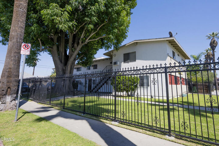 Property Photo: 3620 S Budlong Avenue CA 90007