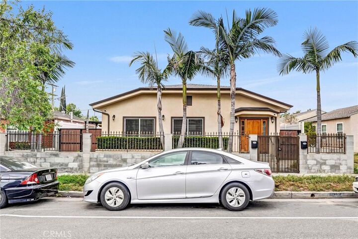 Property Photo:  6711 Clybourn  CA 91606 