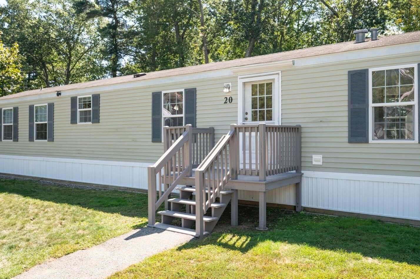 Property Photo:  20 Railroad Avenue  NH 03874 