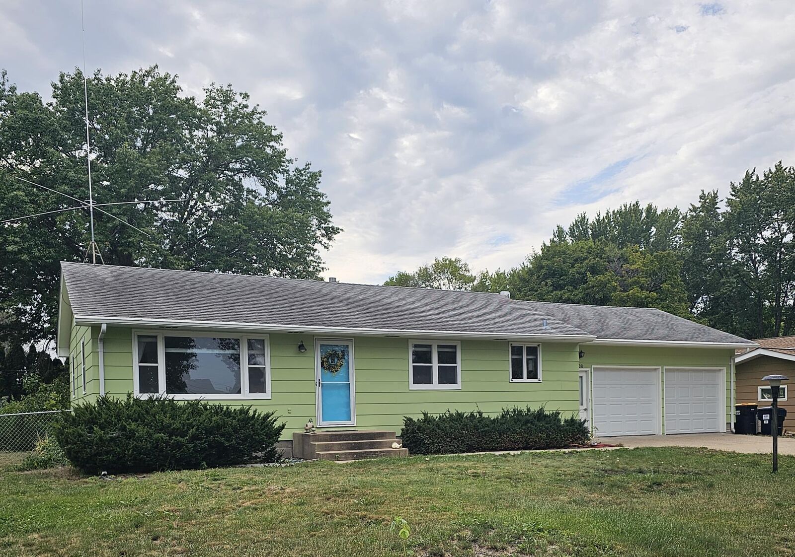 Property Photo: 908 10th Street MN 55024