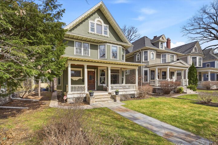 Property Photo: 641 Goodrich Avenue MN 55105