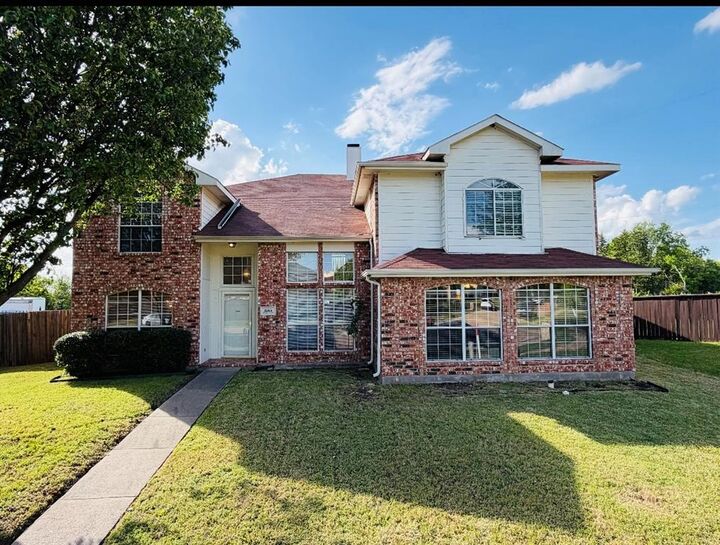 Property Photo:  531 Pecan Leaf Drive  TX 75146 