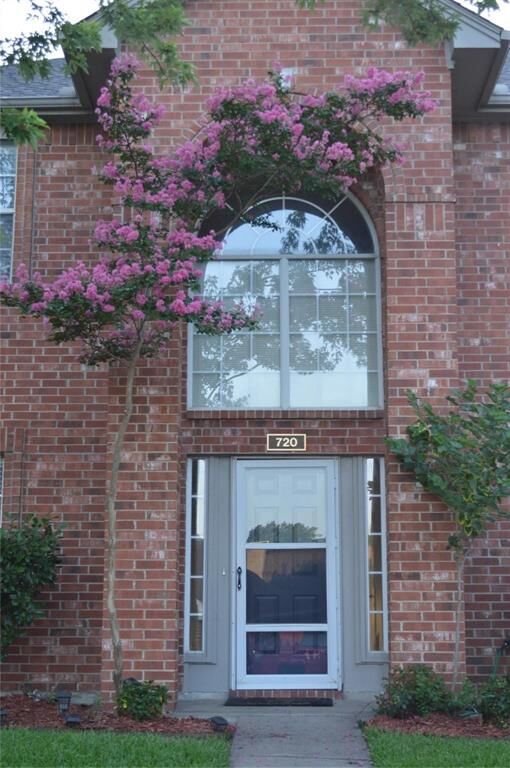 Property Photo: 720 Fawn Valley Drive TX 75002