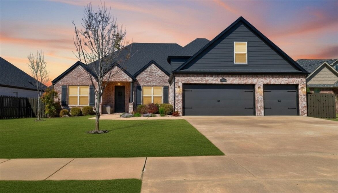 Property Photo: 268 Via Taldo Street AR 72762