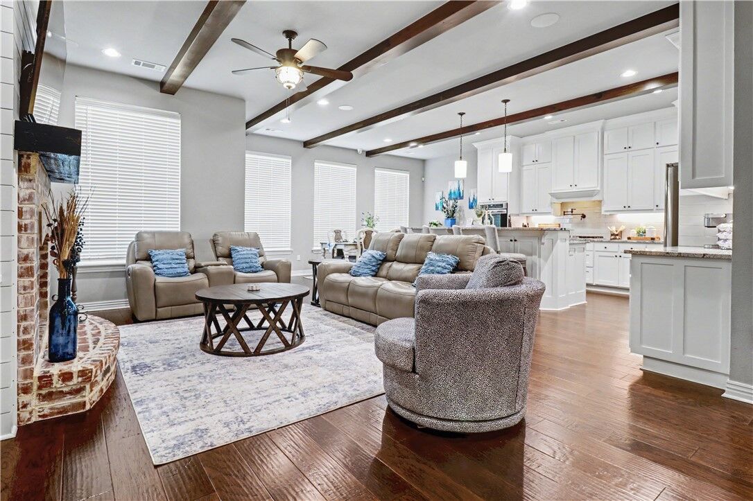 Property Photo:  268 Via Taldo Street  AR 72762 