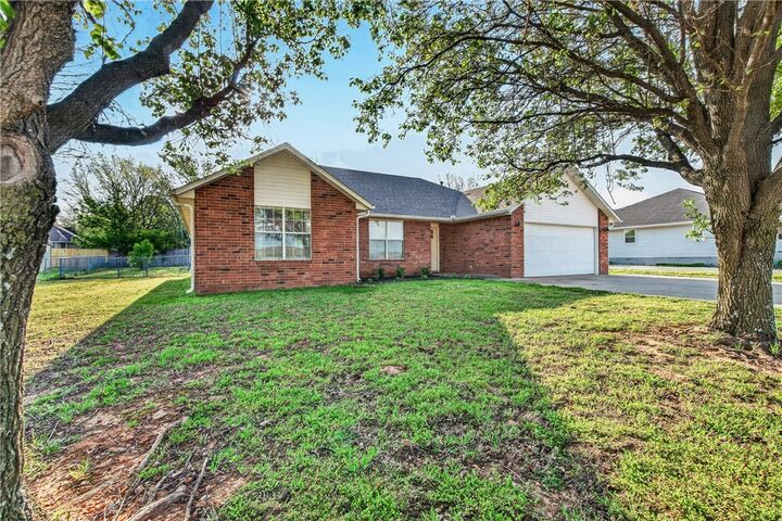 Property Photo:  703 Ditmars Road  AR 72753 